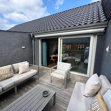 Villa Luxury 300 Square Meter With Pool *
