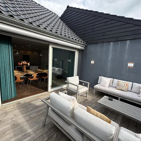 Luxury 300 Square Meter With Pool Villa