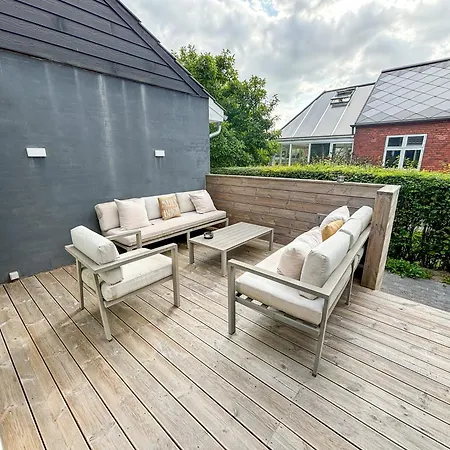 Luxury 300 Square Meter With Pool Copenhague