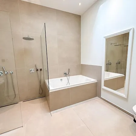וילה Luxury 300 Square Meter With Pool *
