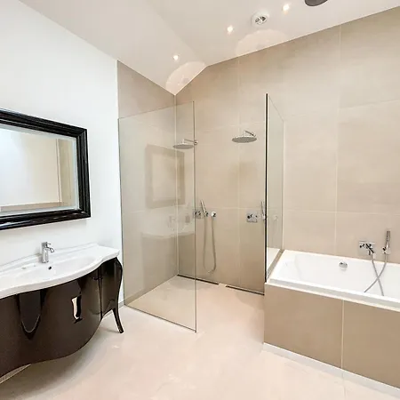 וילה Luxury 300 Square Meter With Pool *
